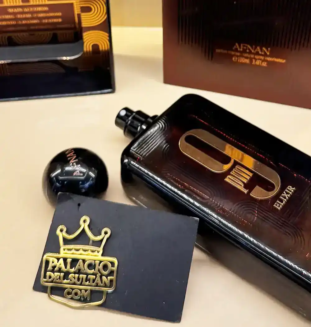 Detalle frontal del frasco Afnan 9PM Elixir