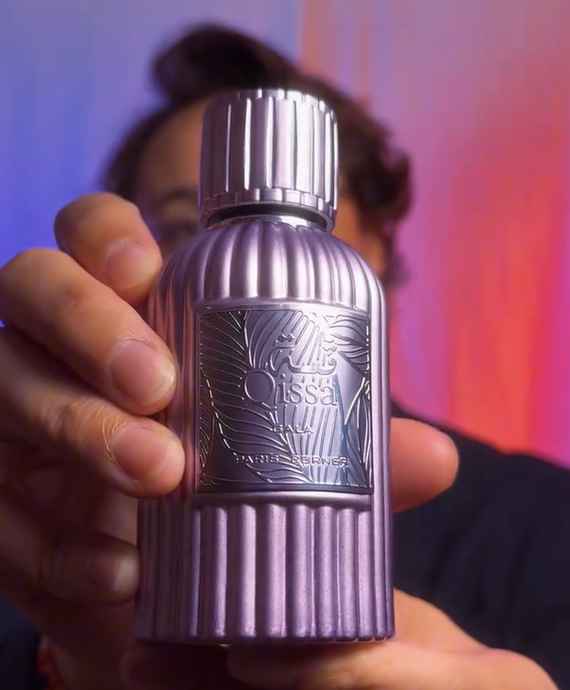 Packaging original del perfume Qissa Gala Paris Corner