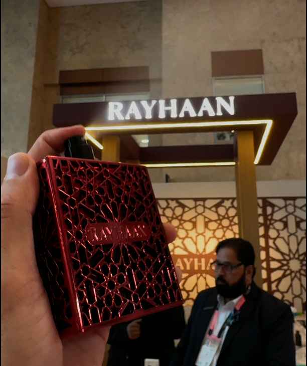 Rayhaan Crimson perfume unisex oriental gourmand potente