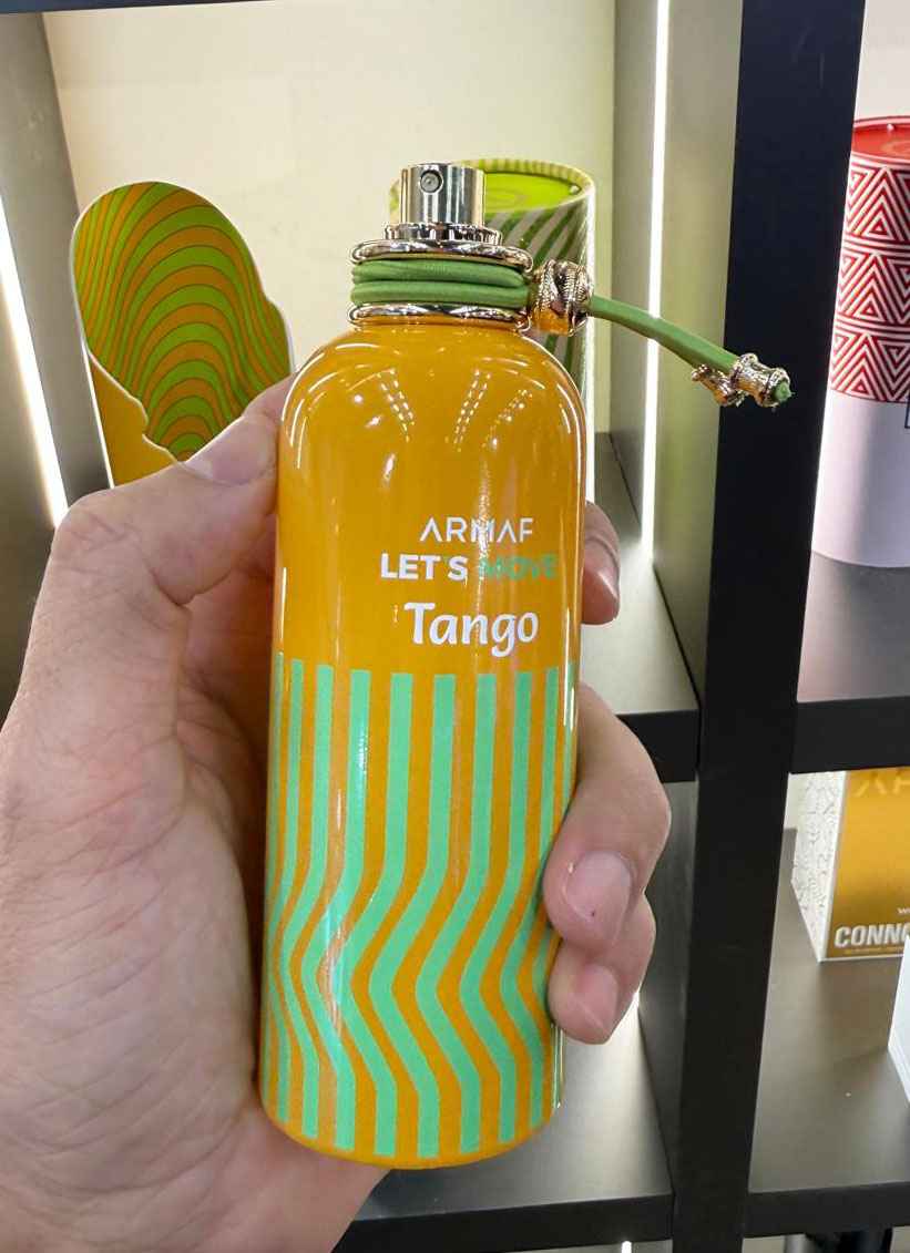 Armaf Let’s Move Tango detalle del pulverizador y acabado del frasco