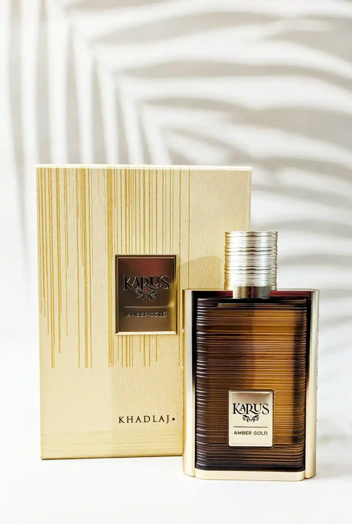Khadlaj Karus Amber Gold producto original con caja y frasco juntos