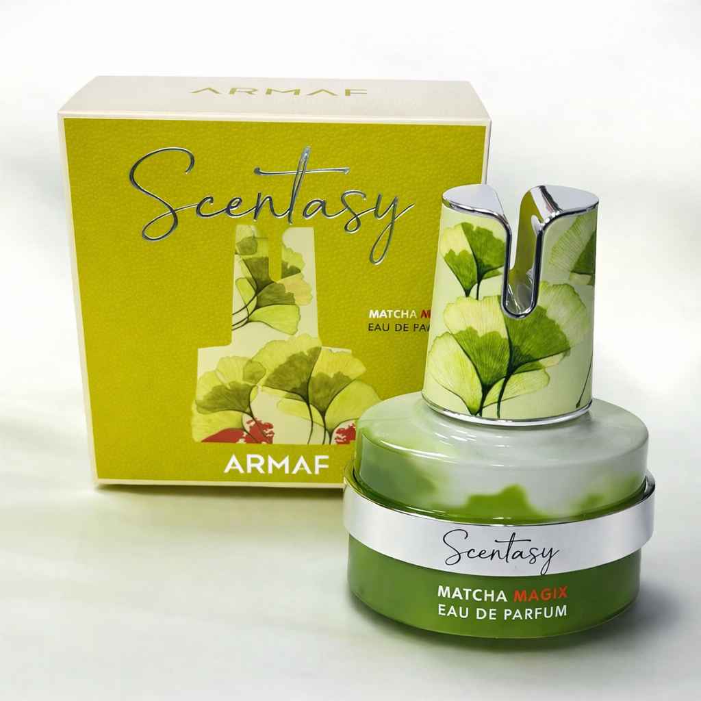 Armaf Matcha Magix producto real con caja y frasco en fotografía de catálogo