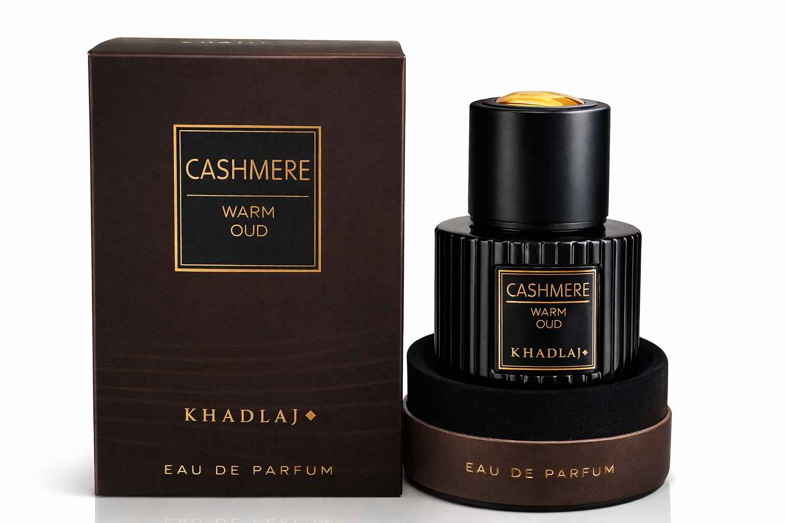 Khadlaj Cashmere Warm Oud primer plano del tapón y detalles del cristal
