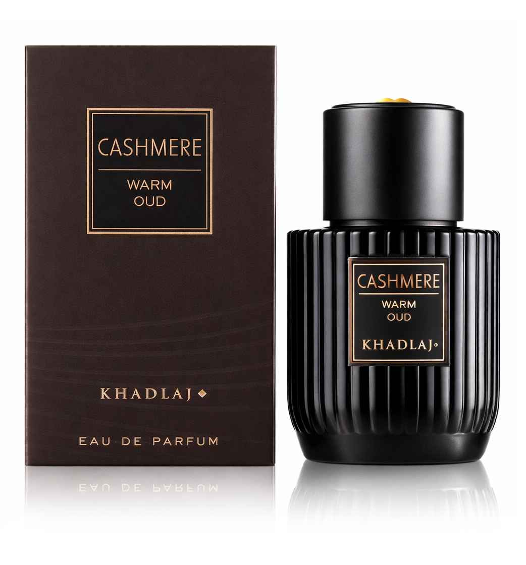 Khadlaj Cashmere Warm Oud presentación del producto con caja y frasco en estudio claro