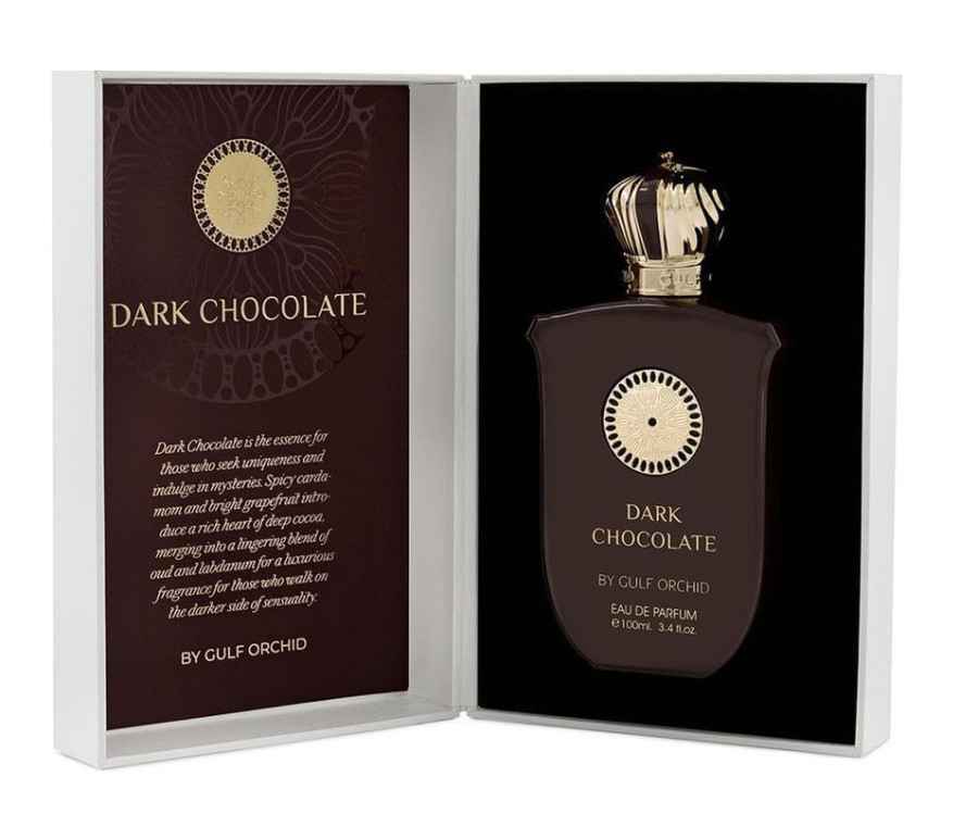 Gulf Orchid Dark Chocolate uso en mano mostrando tamaño real y acabado del frasco