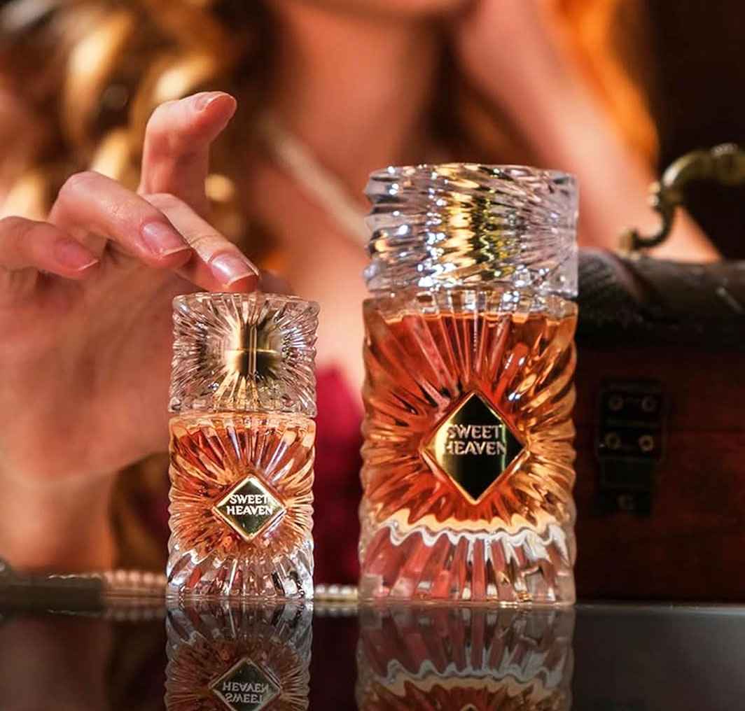 Gulf Orchid Sweet Heaven frasco en mano mostrando textura del cristal