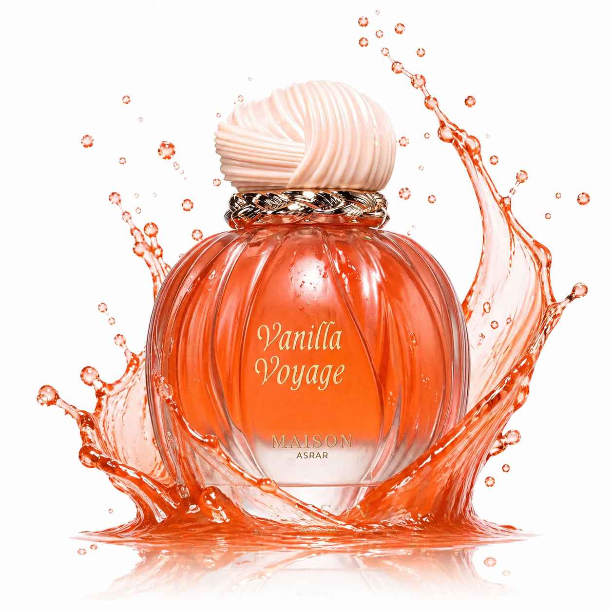 Maison Asrar Vanilla Voyage frasco con líquido dorado en movimiento tipo splash denso
