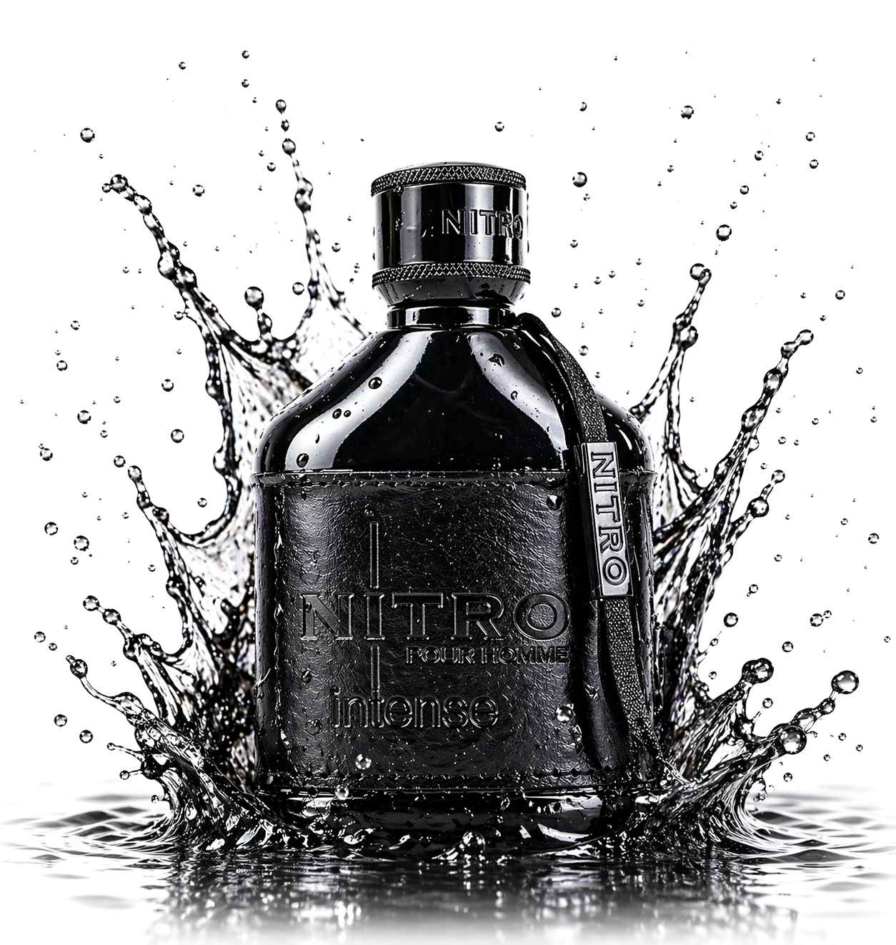 Dumont Nitro Intense escena splash con líquido saliendo del frasco en movimiento dinámico