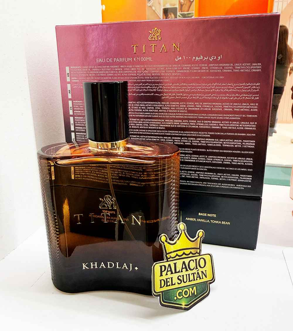 Khadlaj Titan fotografía real del producto mostrando diseño y acabado del cristal