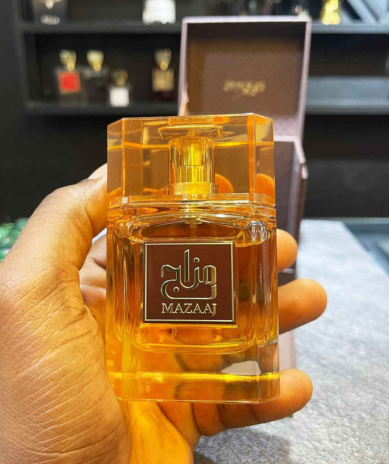 Zimaya Mazaaj perfume detalle real