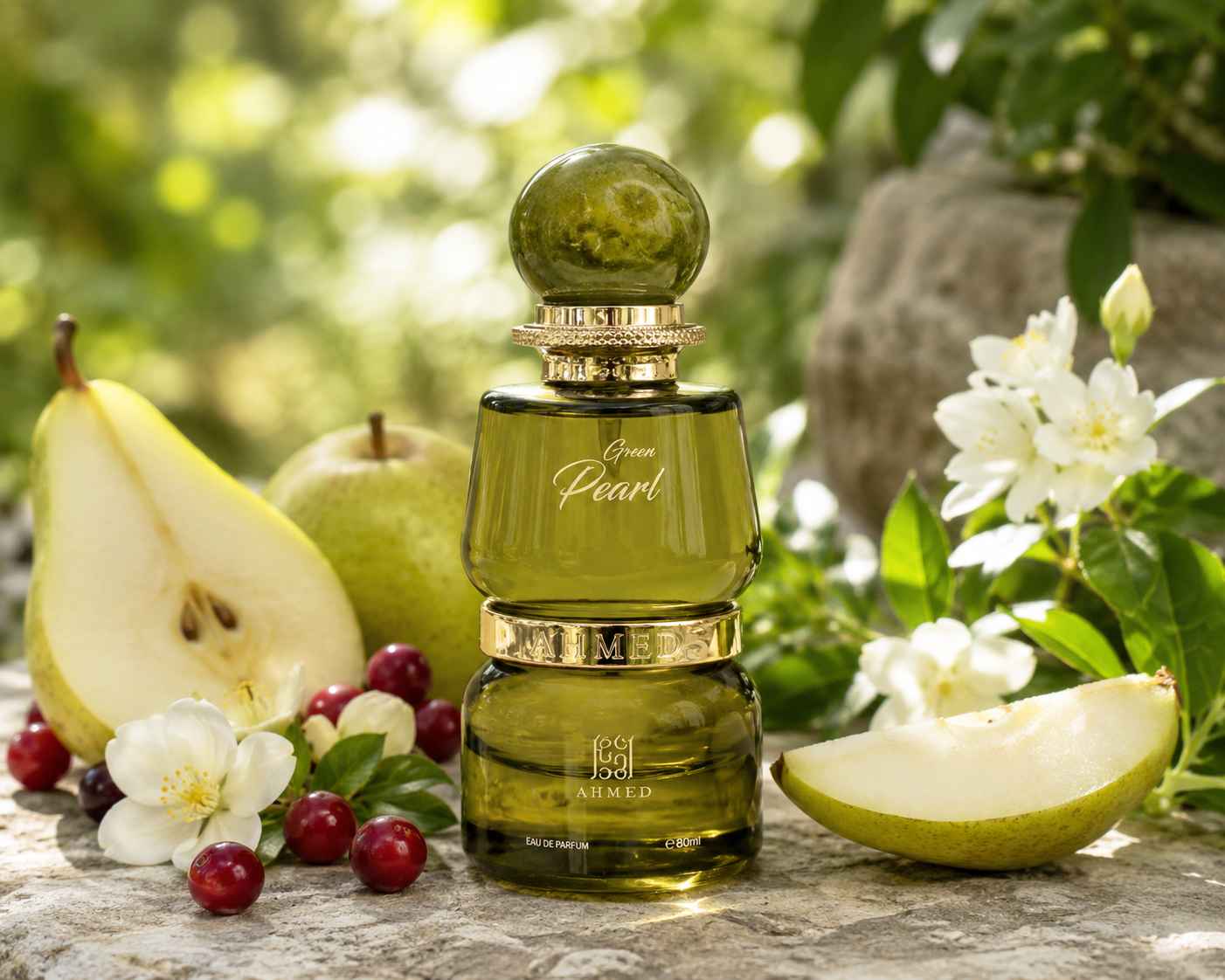Green Pearl perfume con pera y flores blancas