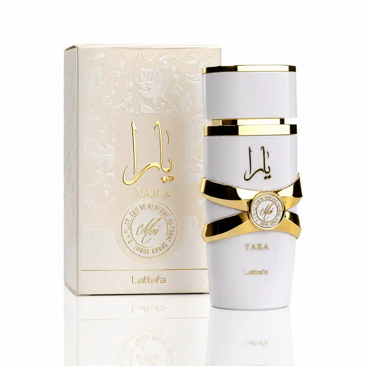 Frasco de Lattafa Yara Moi Eau de Parfum sobre fondo blanco con iluminación de estudio.