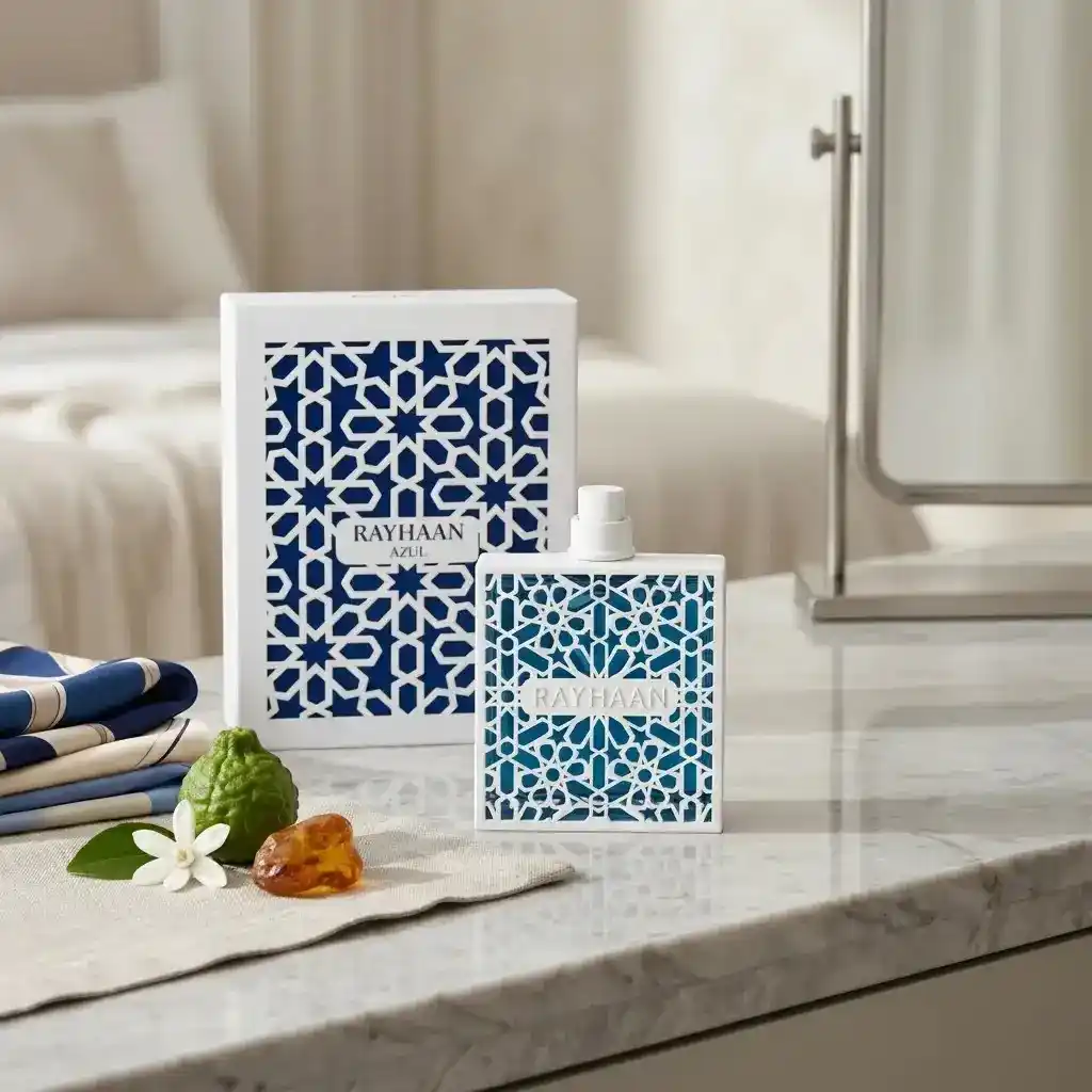 Caja y frasco de Rayhaan Azul con fondo blanco para catálogo eCommerce.